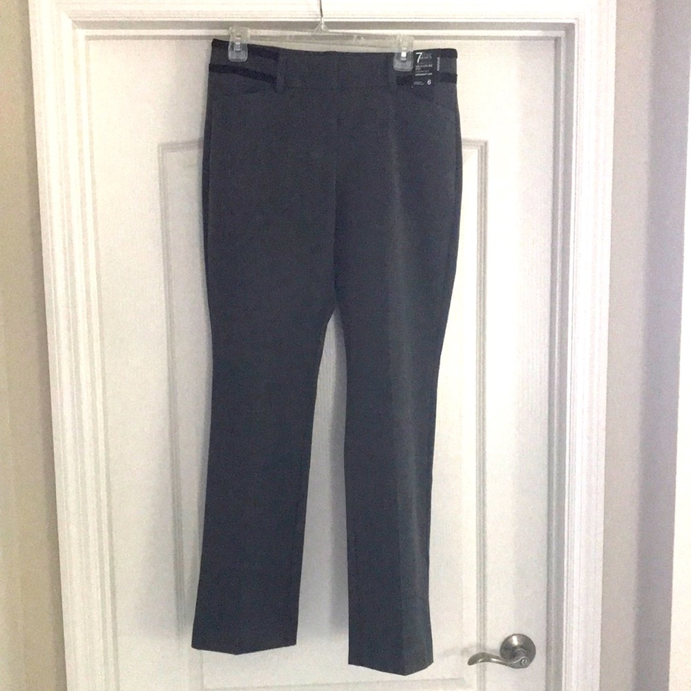 New York & Company 7th Avenue Design Studio pants. NWT